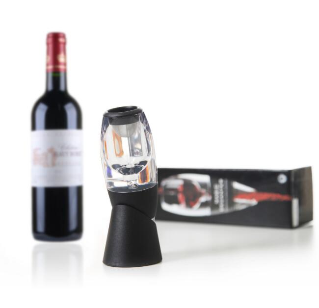 Elegant Wine Aerator and Pourer